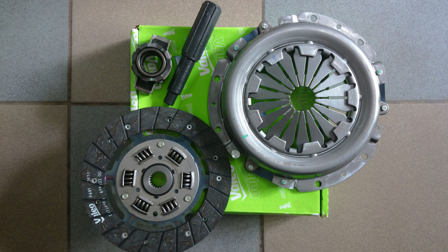 Комплект сцепления ваз 2112. Valeo 832290 к-кт сцепления. Комплект сцепления ваз-2110-12. Valeo hdk204 комплект сцепления. Комплект сцепления чери фора 2.